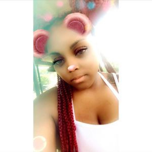 Meet your Posher, Nia